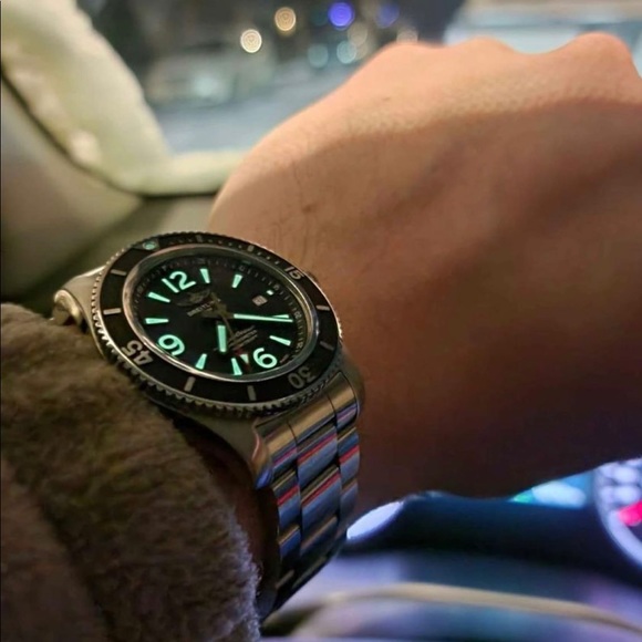 2021 Breitling Superocean 44mm. Packaged in box and all papers. #nicewatch - Picture 2 of 4